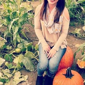 Abercrombie & Fitch Cold shoulder long sleeve